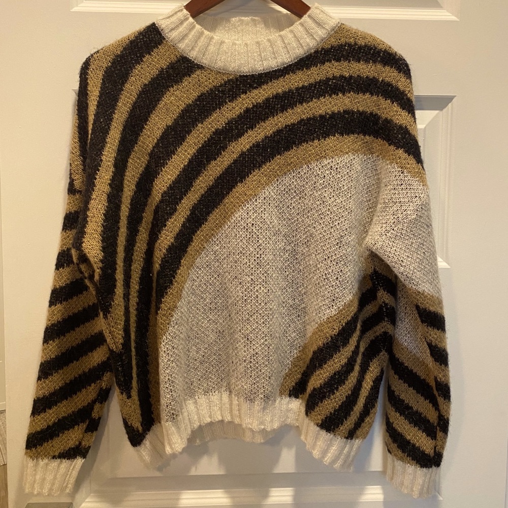 NWOT Niccolai Sweater. Made In Italy.